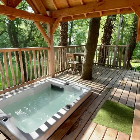 Perchee Luxe Avec Jacuzzi Domaine Du Marais Luxury tent Maisse